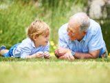 È quella ghiandola dell’apparato genitale maschile che abbraccia l’uretra appena sotto la vescica; produce il liquido seminale, principale nutrimento e veicolo degli spermatozoi. È grossa più o meno come una castagna e ne ricorda anche la forma, ma col tempo tende a ingrossarsi causando, tra i vari problemi, ipertrofia prostatica e l’incontinenza. Scopriamo come prendercene cura.