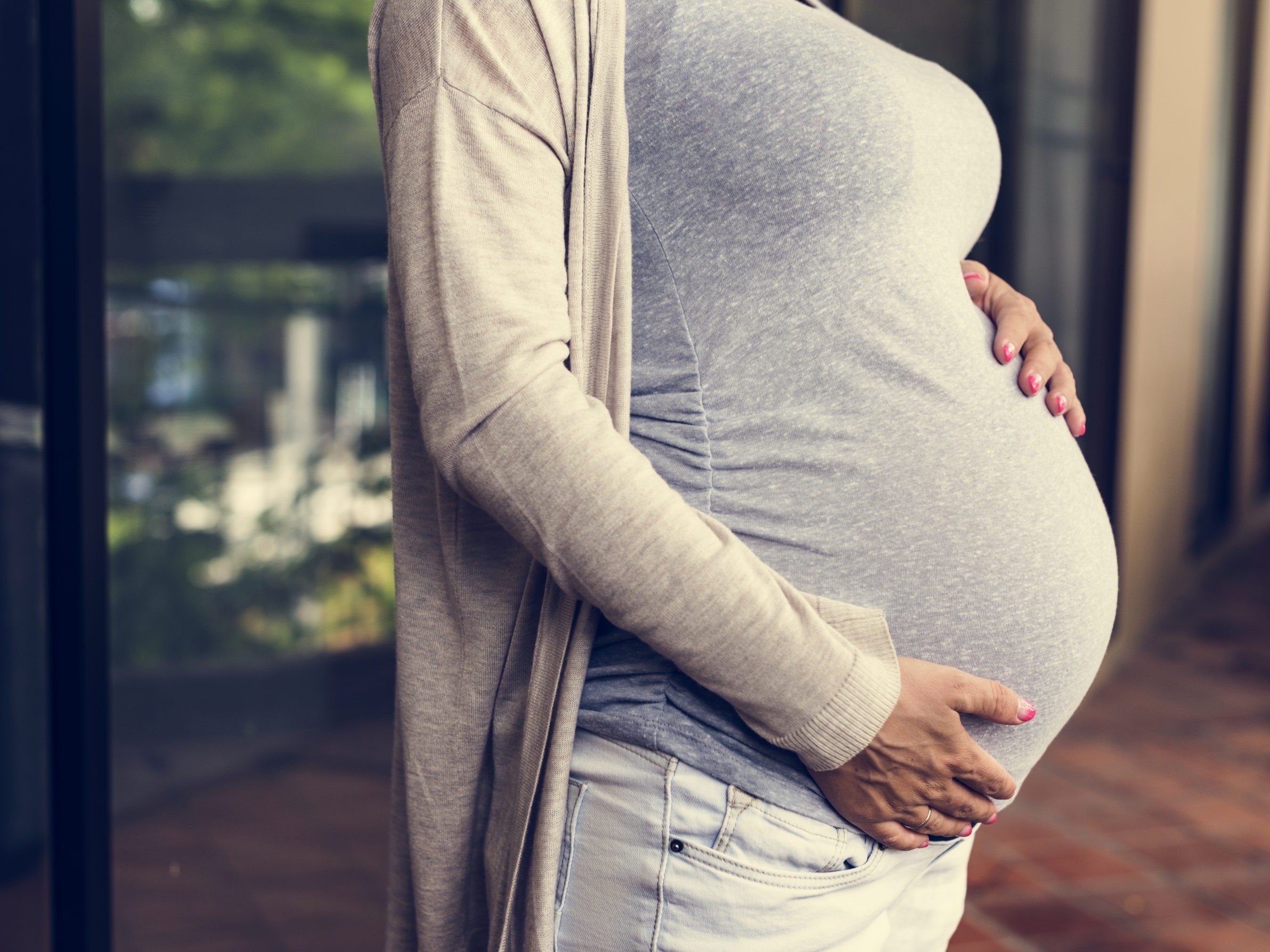 cheerful_pregnant_woman