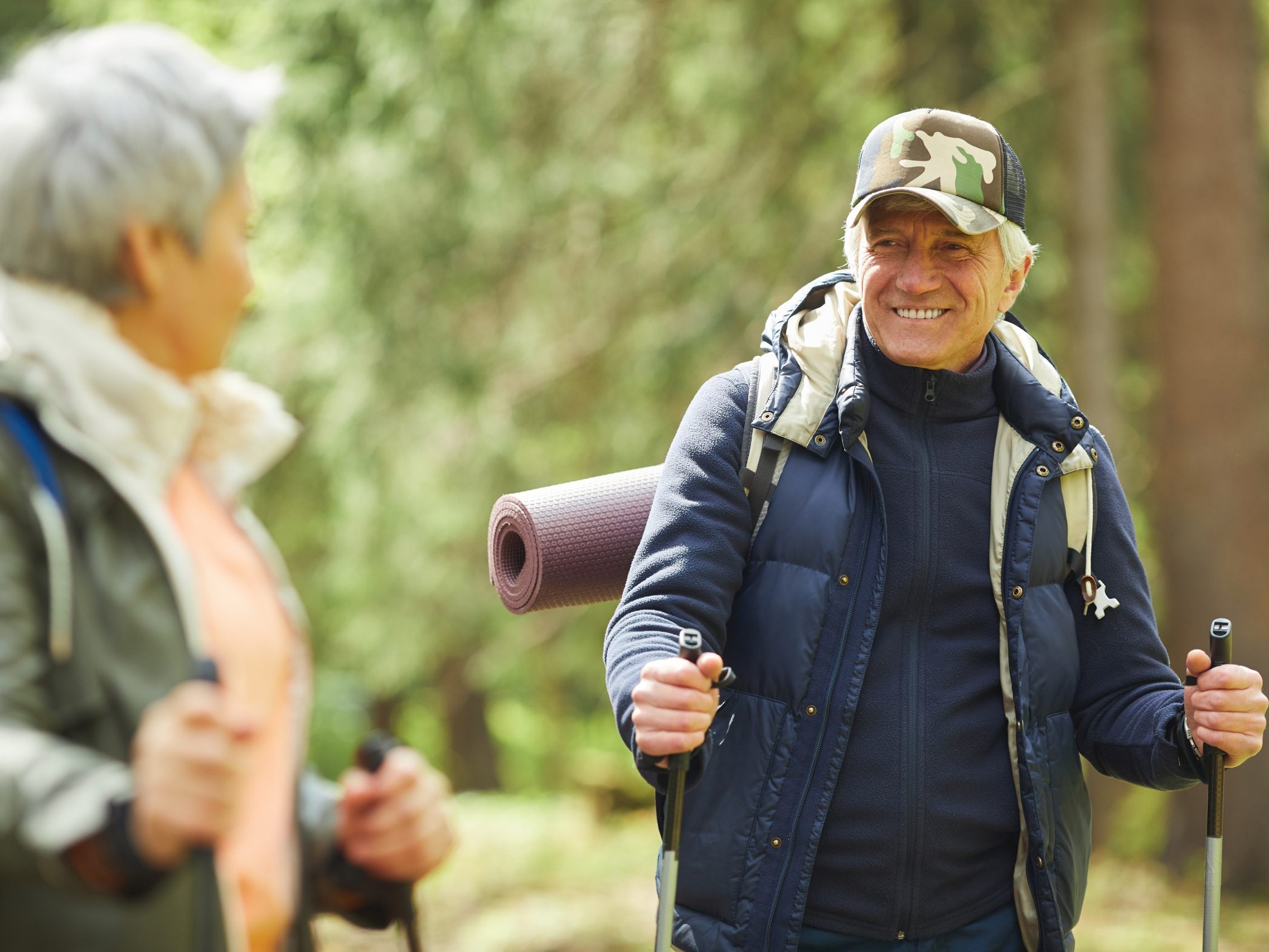 old_couple_hiking
